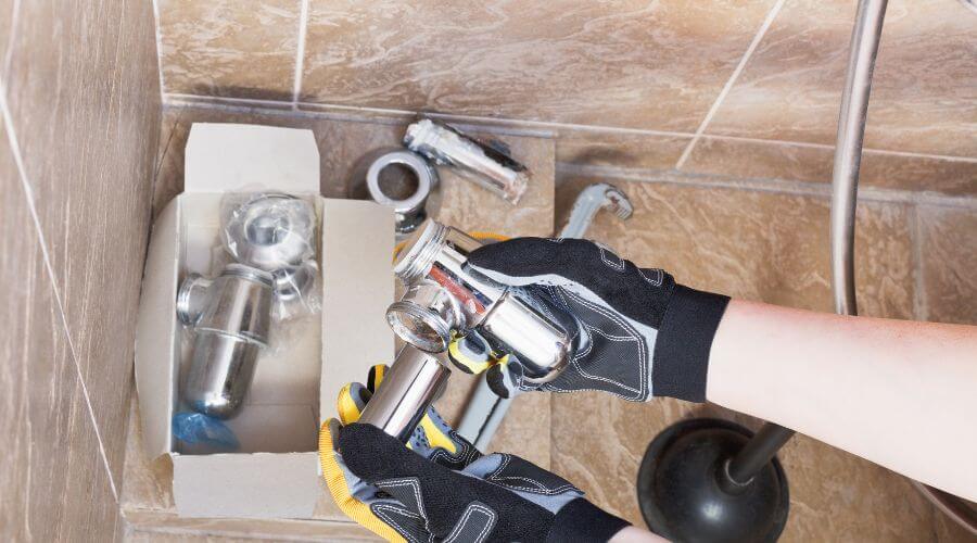 Professional gutter cleaning in Winfield, IA